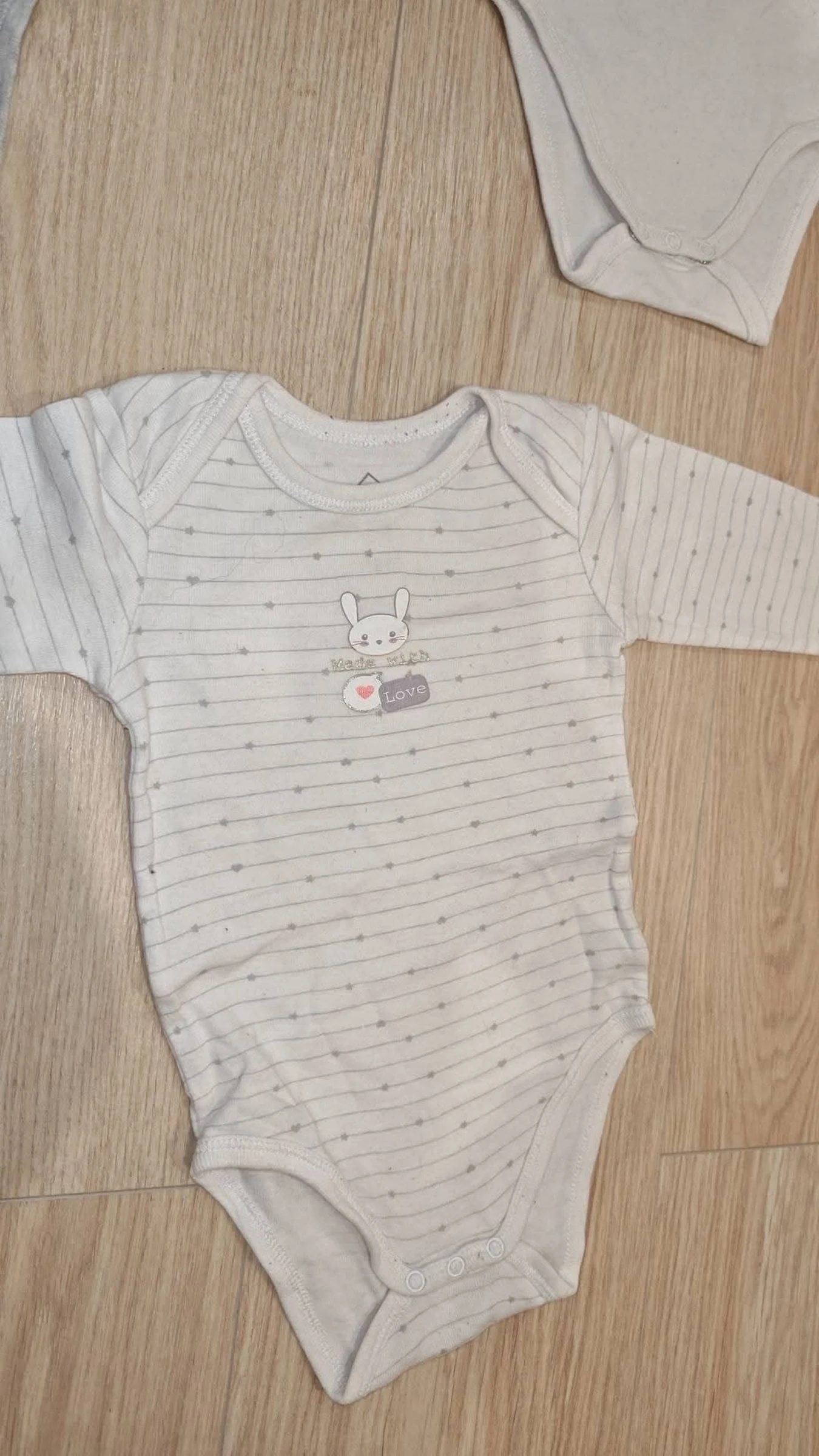 Lot of 3 long-sleeve bodysuits 12 months 🌹 – photo 4